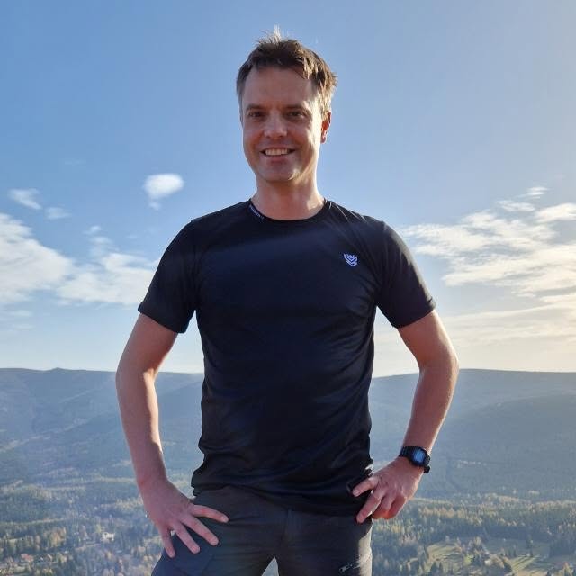 Professional portrait of Tomasz Olas